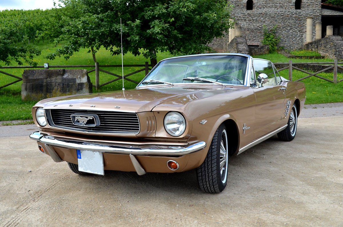 Ford Mustang von vorne